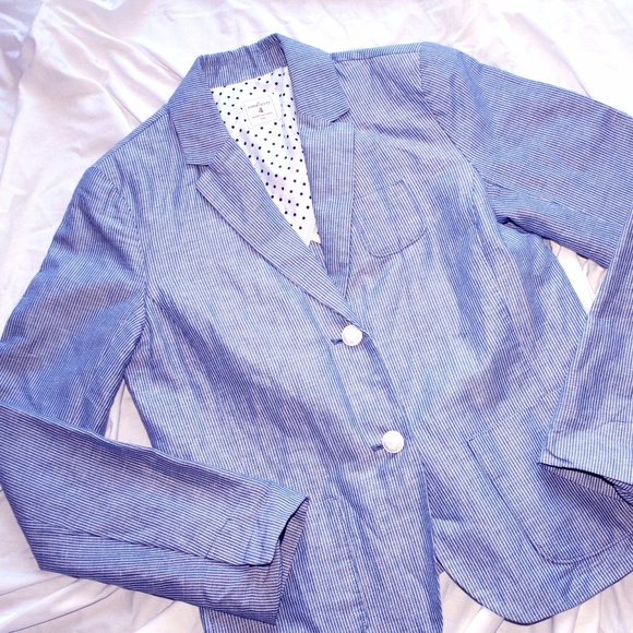 GAP Jackets & Blazers - 🎉Like New!🎉 GAP Pinstriped Blazer